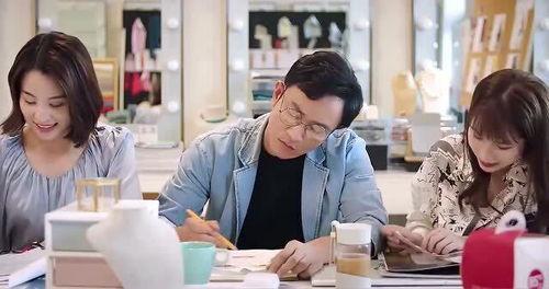 娱乐圈吃瓜三人组,揭秘明星幕后故事  第2张